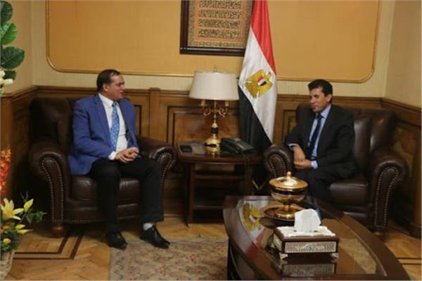 وزير الشباب والرياضة يوافق على انشاء ملعبين بجامعة سوهاج