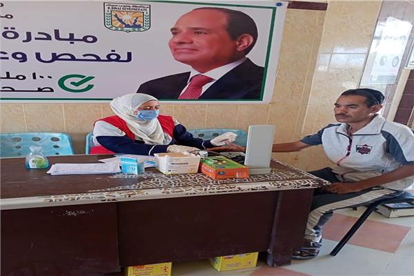 توقيع الكشف والفحص الطبي علي ٧٤٢٧ مواطن 