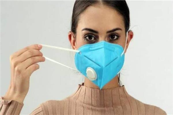 بعد أن ترتدي الكمامة.. هذه الطريقة الآمنة للتخلص منها