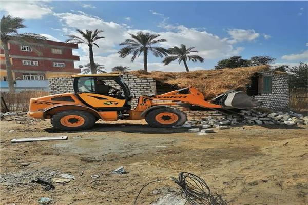 حملة إزالات فورية للتعديات على الأراضي الزراعية بمركز ومدينة القنطرة غرب