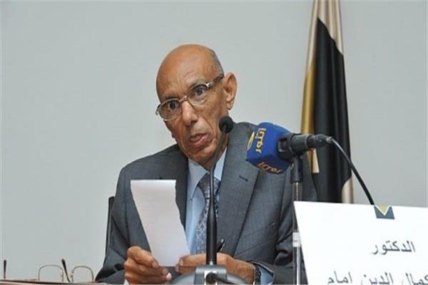  الدكتور محمد كمال إمام