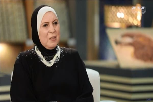 نيفين جامع وزيرة التجارة والصناعة