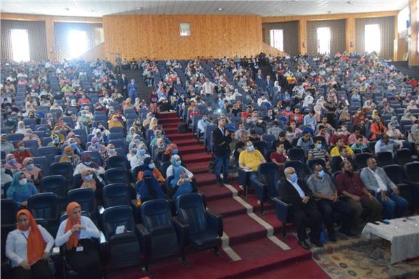 طب بشري سوهاج تحتفل باستقبال طلابها الجدد