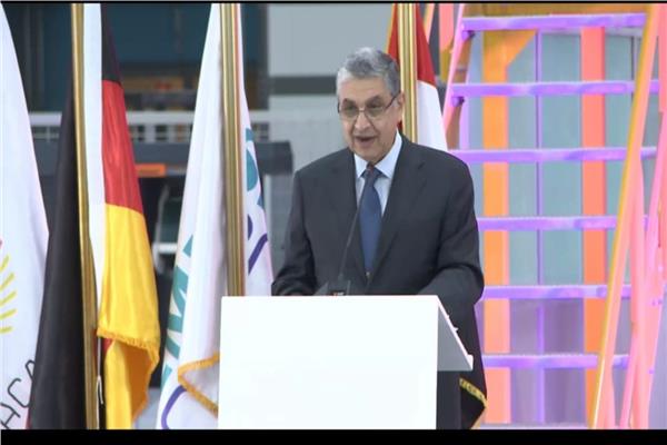  وزير الكهرباء والطاقة المتجددة د.محمد شاكر