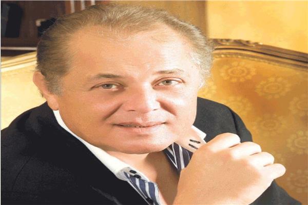 محمود عبدالعزيز