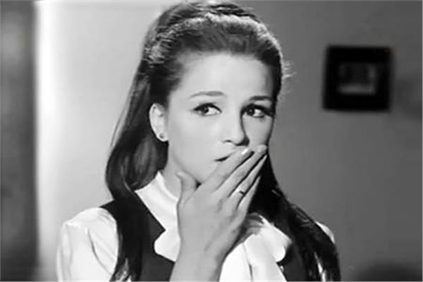 الفنانة نجلاء فتحي