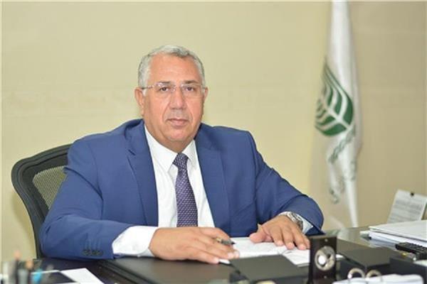 وزير الزراعة واستصلاح الأراضي