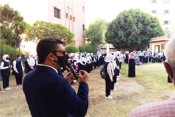 رئيس مدينة البياضية يتفقد بعض المدارس للتأكد من سلامة العملية التعليمية