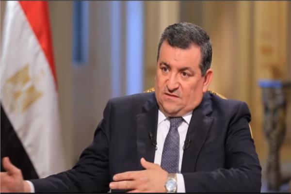 وزير الإعلام أسامة هيكل
