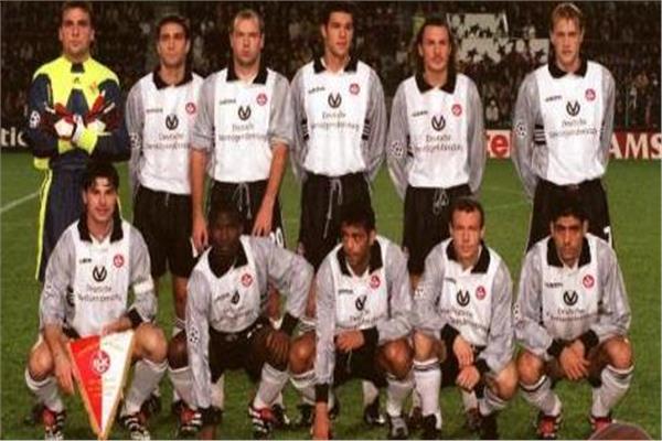 كمونة ورمزي في تشكيل كايرزسلاوتيرن ضد أيندهوفين 1998