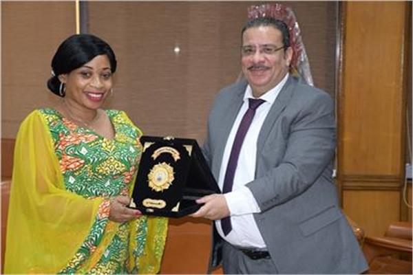 برقية شكر وتقدير من سفارة غينيا الاستوائية لجامعة قناة السويس