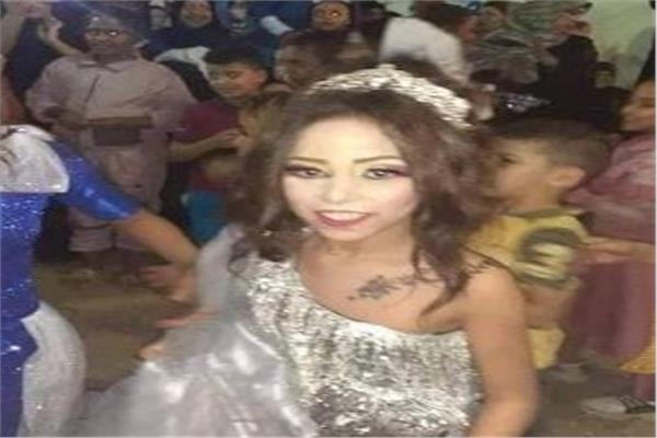 الطفلة