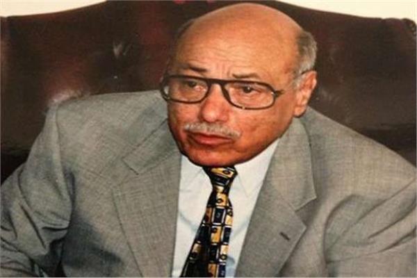 الكاتب الساخر الراحل الأستاذ محمود السعدني - أرشيفية