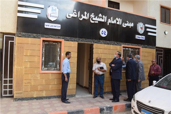 رئيس جامعة سوهاج يتفقد مبني استراحات أعضاء هيئة التدريس ومعاونيهم