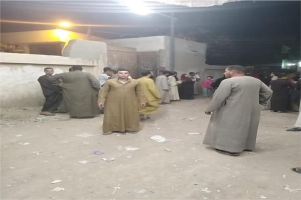 توافد أهالي البرمبل بأطفيح على لجان الانتخابات 