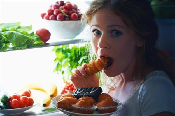 احذر تناول هذه الأطعمة والمشروبات ليلا