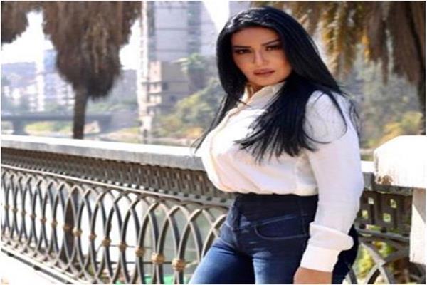  النجمة سمية الخشاب