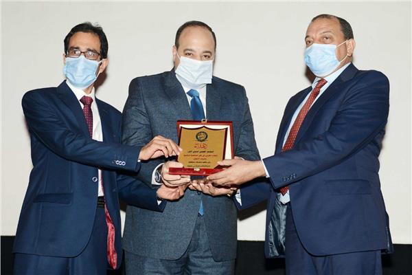 الكاتب الصحفي الكبير أحمد جلال  رئيس مجلس إدارة مؤسسة أخبار اليوم أثناء التكريم