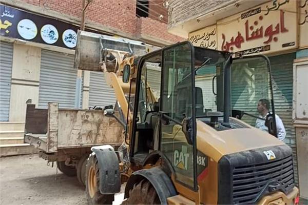 رفع المخلفات ونظافة الشوارع بالمنيا
