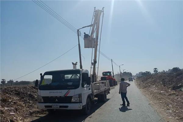 انارة طريق عزبة مهران