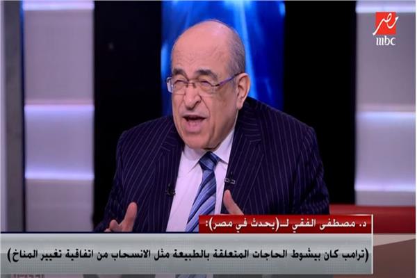 الدكتور مصطفى الفقى المحلل السياسي