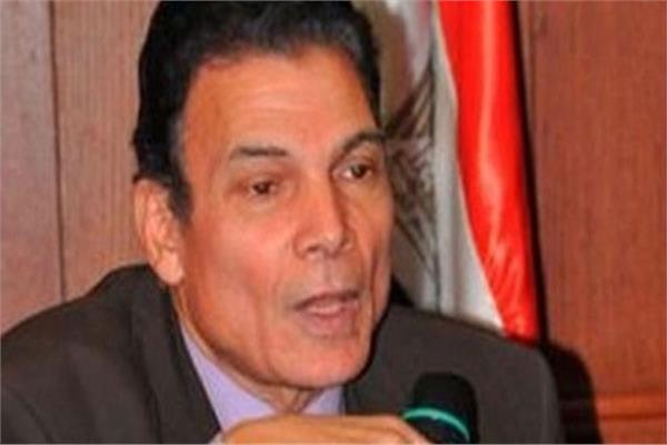  الكاتب الصحفي والقاص محمد القصبي رئيس لجنة المسابقات بنادي القصة