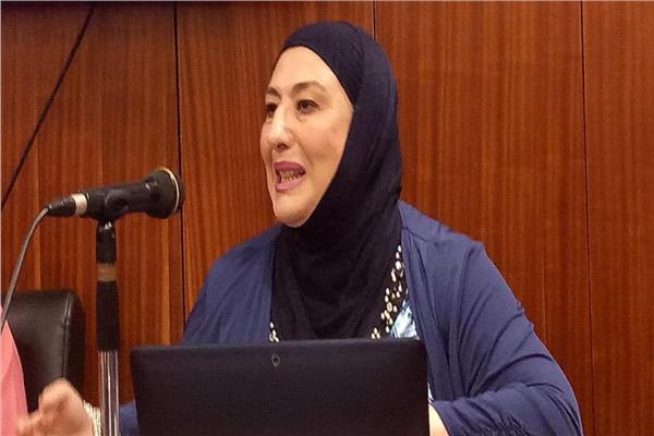  الناقدة عبير خالد يحيى