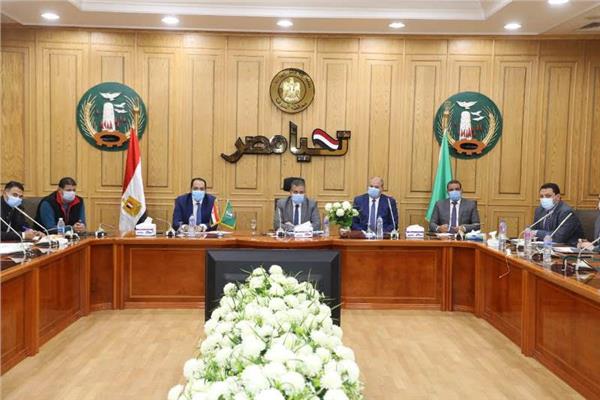 محافظ المنوفية يستثني موظفي الصحة والتعليم من قرار أجازة كورونا