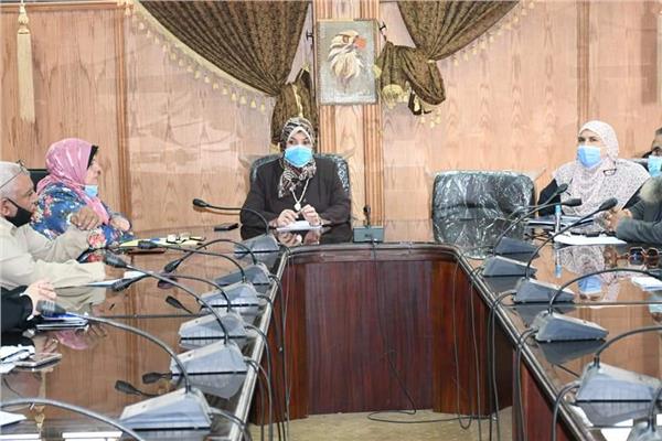 تكليفات جديدة بكلية الآداب ومتابعة الإجراءات الاحترازية بجامعة القناة
