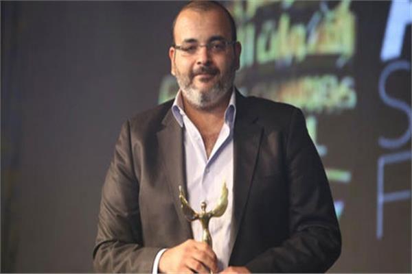  أيمن بهجت قمر