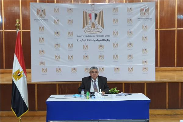 وزير الكهرباء والطاقة المتجددة د.محمد شاكر