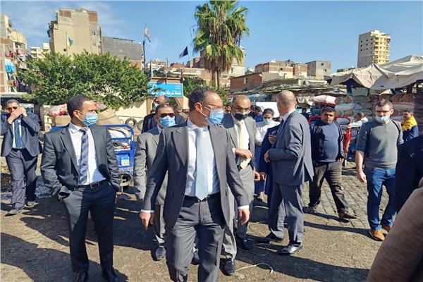 وفد فرنسي يتفقد سوق الجملة بالحضرة