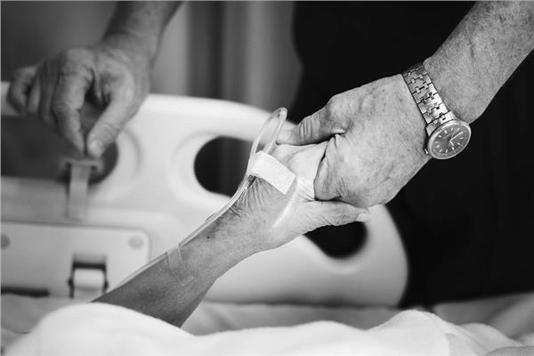 مفاجأة.. «الإيدز» علاج لمرض قاتل