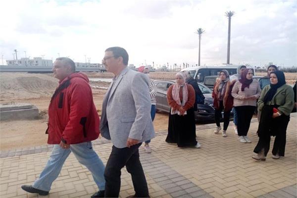 الطلاب خلال الجولة