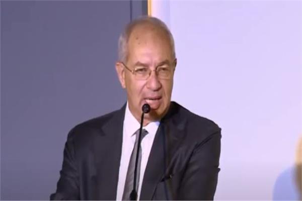 يحيى زكى رئيس المنطقة الاقتصادية بهيئة قناة السويس
