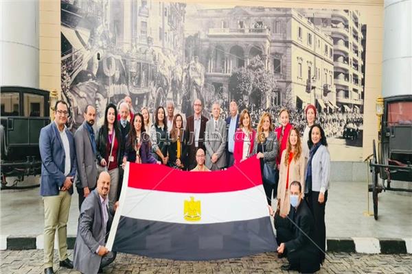 متحف المركبات الملكية نظّم لجولة إرشادية لمجموعة من ٣٥ مرشد سياحي