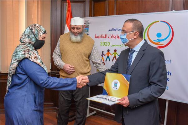 محافظ الإسكندرية يكرم المتفوقين 