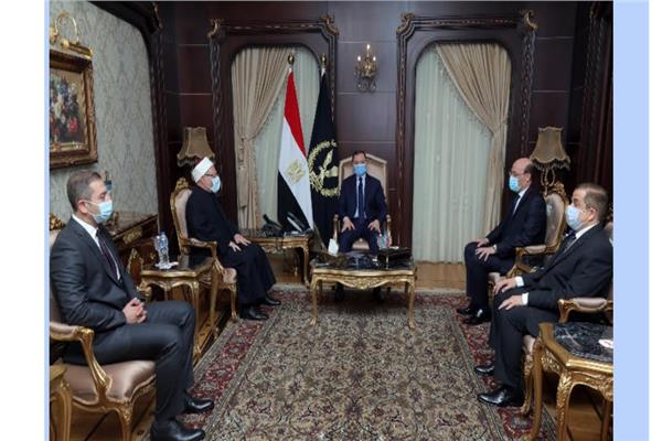 وزير الداخلية يستقبل مفتى الديار