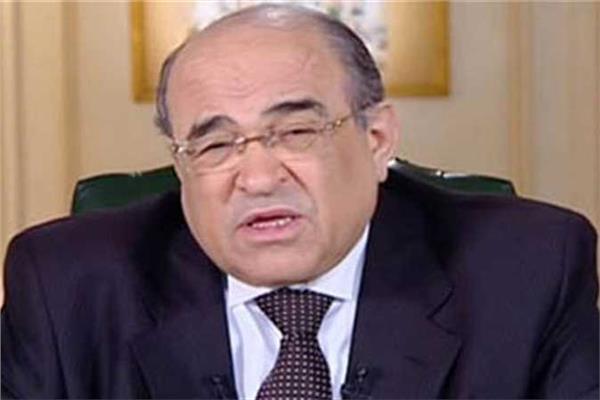  الدكتور مصطفى الفقي