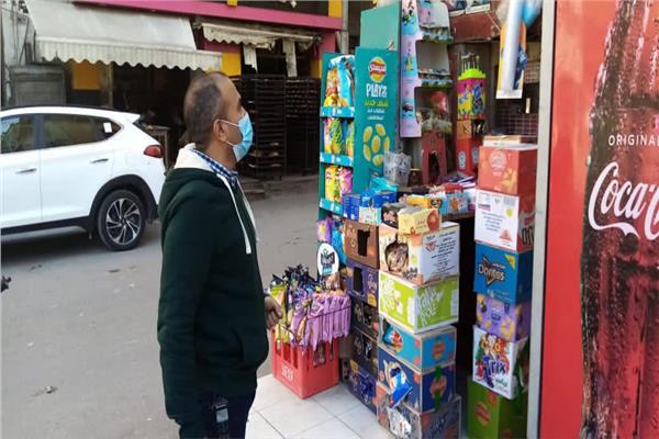 غلق مطعمين مخالفين خلال حملات رقابية بحي شمال مدينة المنيا 