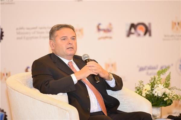 وزير  قطاع الاعمال