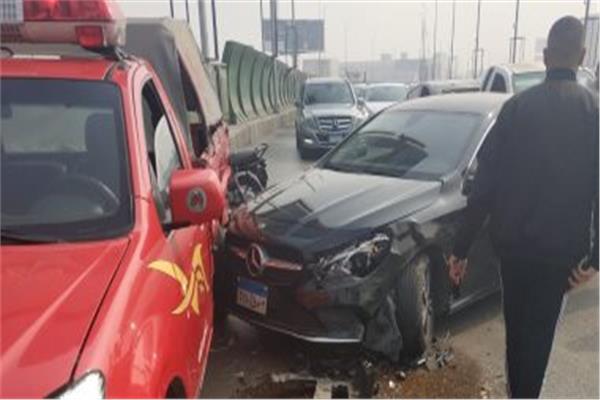 اصطدام سيارة ملاكي بأخرى ربع نقل