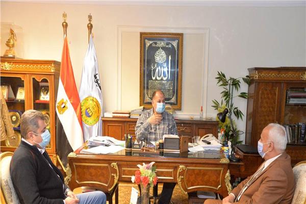 محافظ أسيوط يعتمد جدول امتحانات الفصل الدراسي الأول 