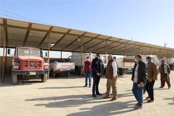 الزملوط يوجه بصيانه السيارات والمعدات المعطلة بالوحدة المحلية لمركز الفرافرة