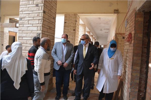 محافظ القليوبية يتفقد عدد من مستشفيات المحافظة لدفع الأعمال بها