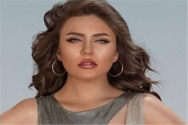 الفنانة رحمة حسن