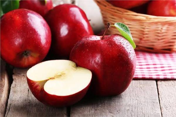 مفاجأة حول تناول تفاحة واحدة يوميا