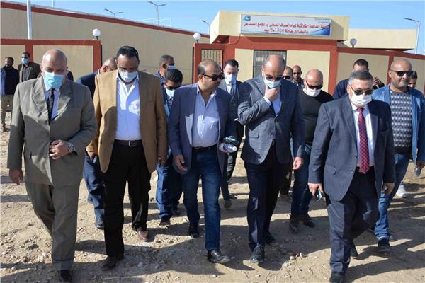محافظ الأقصر مع رئيس الهيئة العامة للتنمية الصناعية 