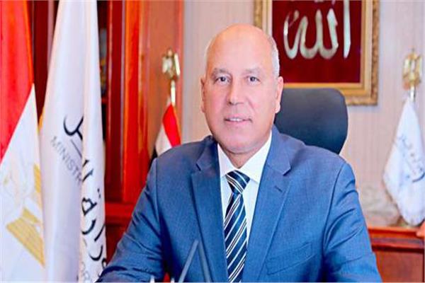 الفريق كامل الوزير وزير النقل والمواصلات