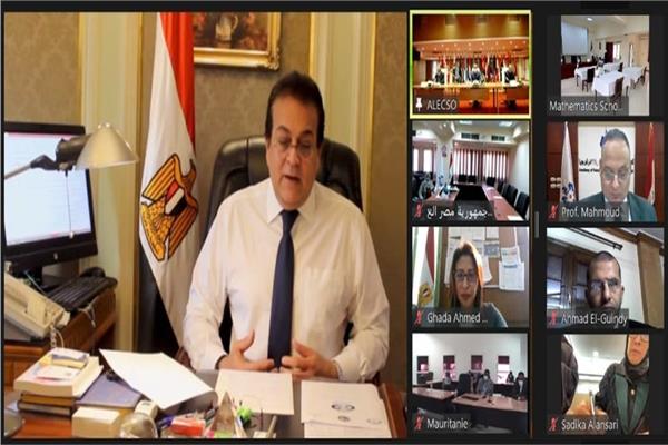الدكتور خالد عبدالغفار 